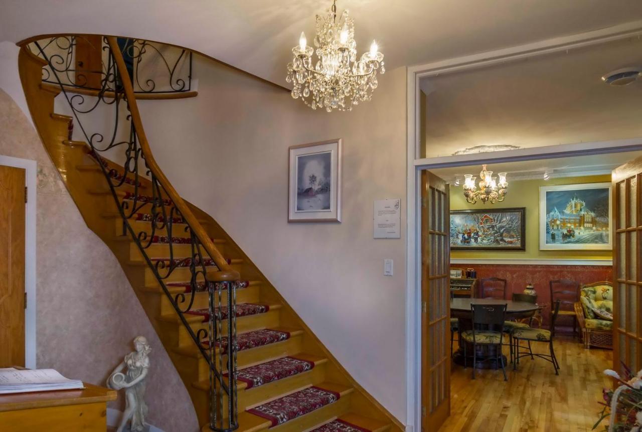 Chicoutimi Gite Au P'Tit Manoir B&B מראה חיצוני תמונה