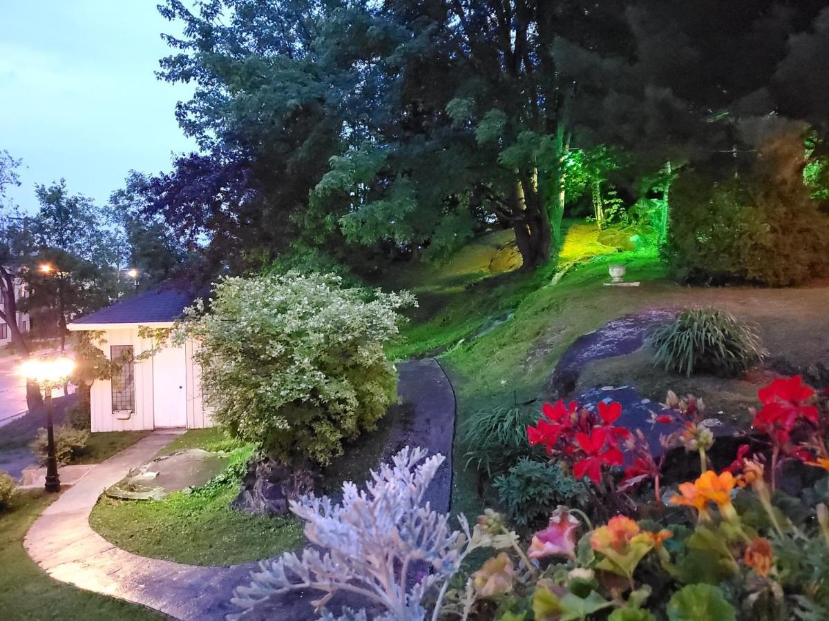 Chicoutimi Gite Au P'Tit Manoir B&B מראה חיצוני תמונה