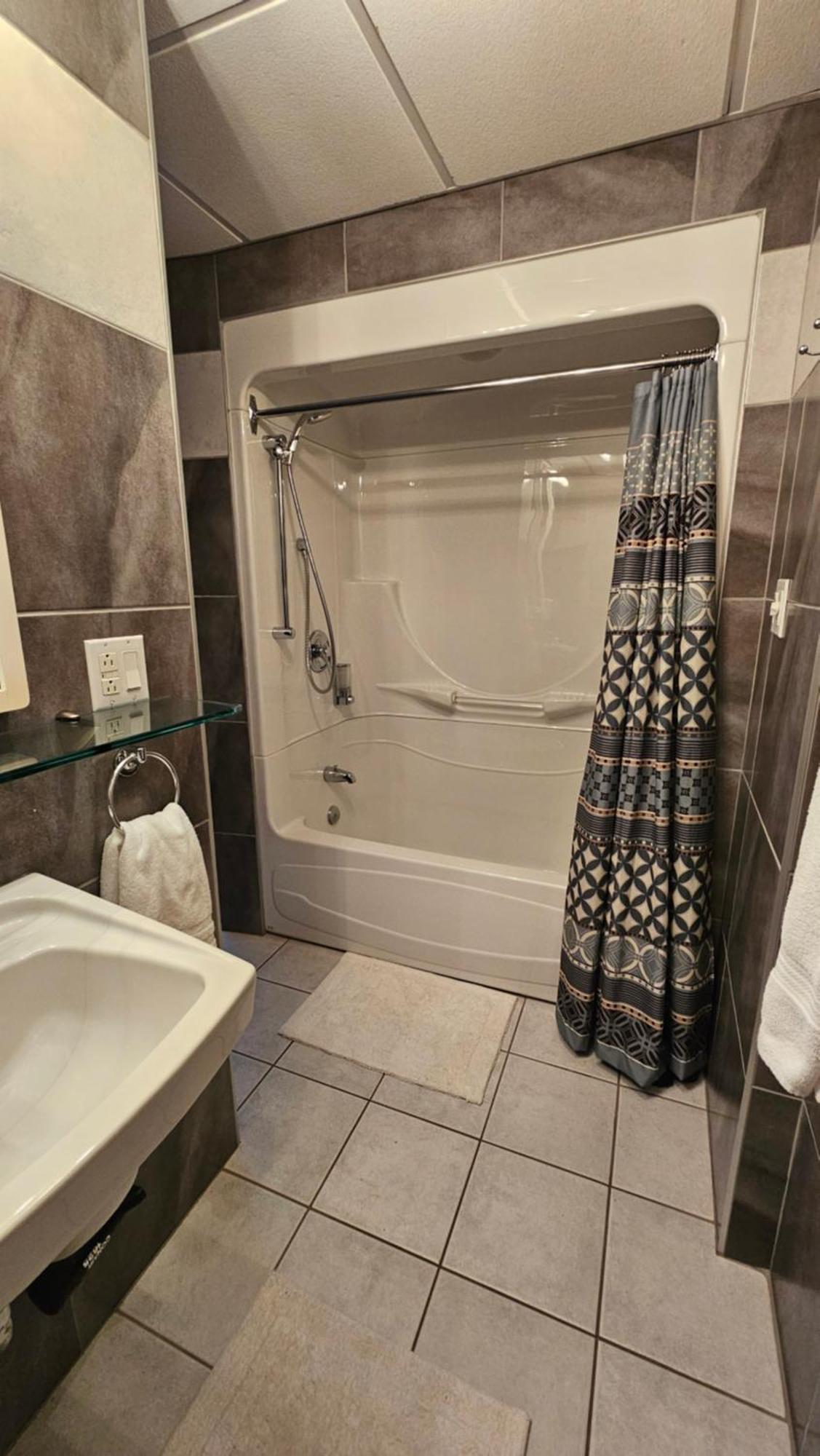 Chicoutimi Gite Au P'Tit Manoir B&B מראה חיצוני תמונה